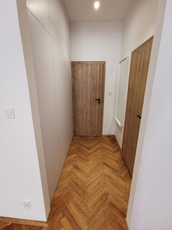 Apartament Z Klimatyzacja Krasków Exterior foto