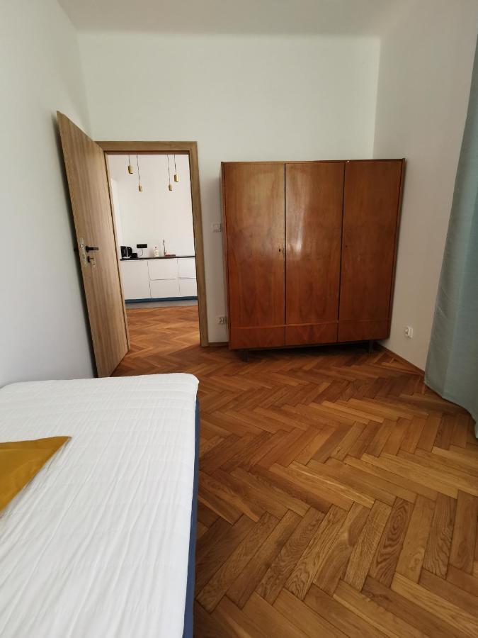 Apartament Z Klimatyzacja Krasków Exterior foto